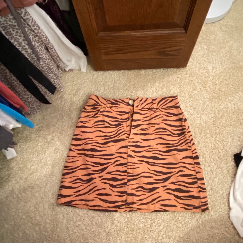 Gianni Bini Tiger Skirt